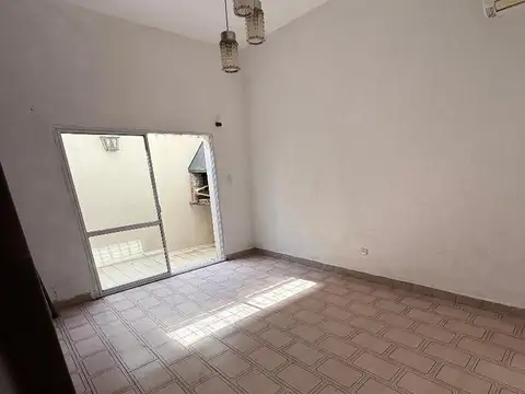 Simbron 3600, Piso PB