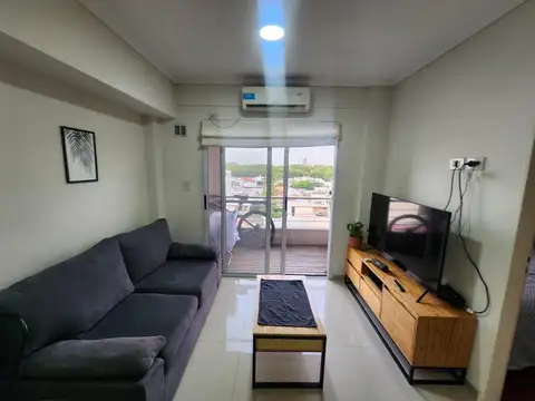 Departamento 2 ambientes con balcón al frente