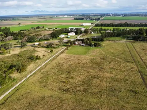 Se vende terreno a las afueras de Avellaneda.