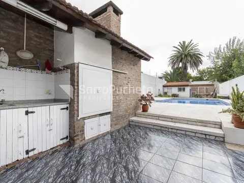 Casa 4 ambientes con 3 baños
