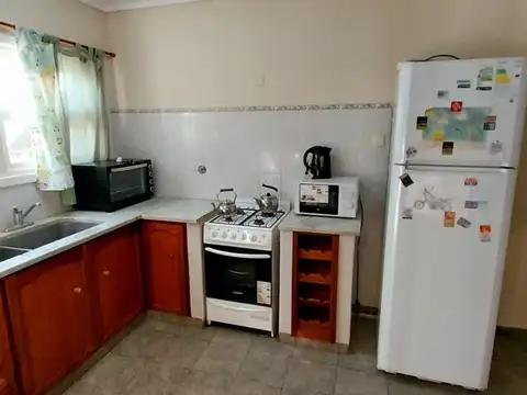 Casa 8 ambientes con 3 baños