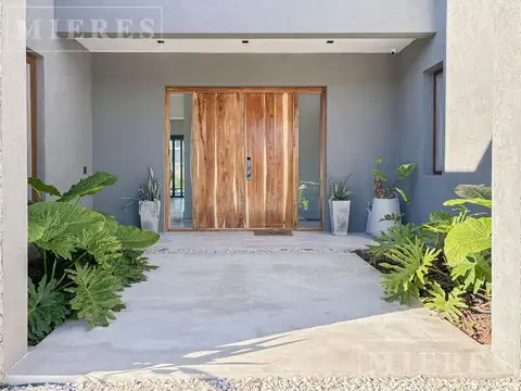 Casa a la laguna en alquiler temporario en Laguna Grande, Villanueva
