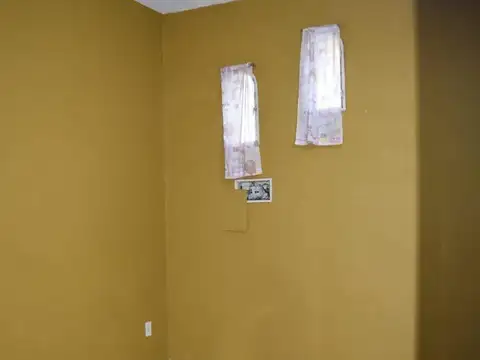Casa en alquiler Ituzaingo dos dormitorios.
