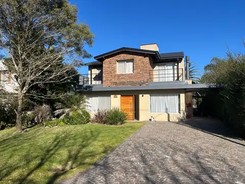 Casa en Alquiler de 4 dormitorios