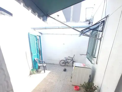 Alexander Fleming 2800, Piso pb