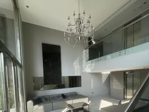 Lavalle 1000 , Piso 1