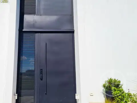 Casa en Alquiler de 4 dormitorios