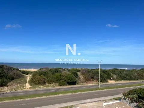 En venta apartamento en Rincon del Indio, Punta del Este de 2 dormitorios 