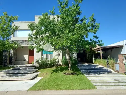 Casa  en Venta en Los Alisos, Nordelta, Tigre