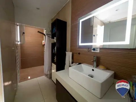 CASA 5 AMBIENTES VENTA HAEDO NORTE COCHERA PILETA