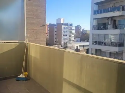 OPORTUNIDAD DEPARTAMENTO CENTRICO EN CORRIENTE 1900