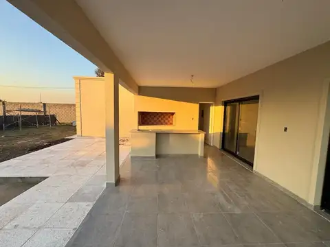Casa en Venta en Lagos De Canning, USD 240.000