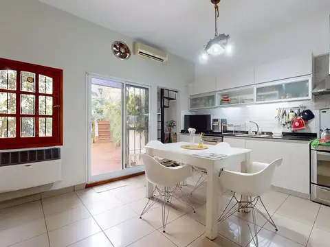 VENTA CASA 5 AMB COLEGIALES PATIO Y COCHERA