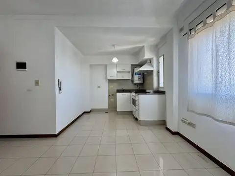 Departamento - Alquiler - Argentina, Tres de Febrero - Av. Urquiza 4543