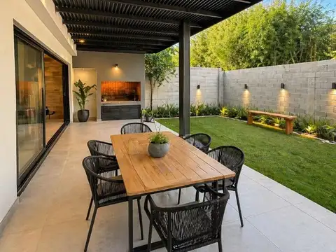 DUPLEX EN HOUSING QUINTAS DE ARGUELLO 3 DORMITORIOS