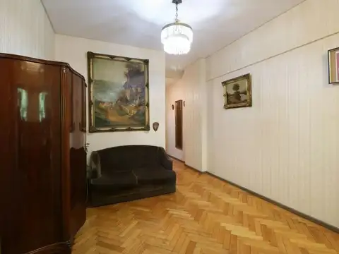 Venta Departamento 4 Ambientes Con Cochera - RECOLETA