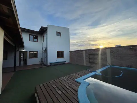 VENTA- PH- 5 AMBIENTES-PILETA-PARRILLA- GALERIA- CASA - 3 BAÑOS - CONSULTORIO