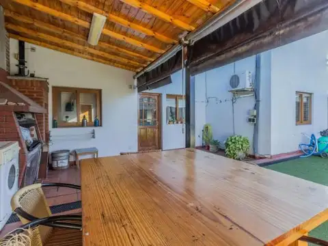 Depto Tipo Casa en Venta de 4 dormitorios