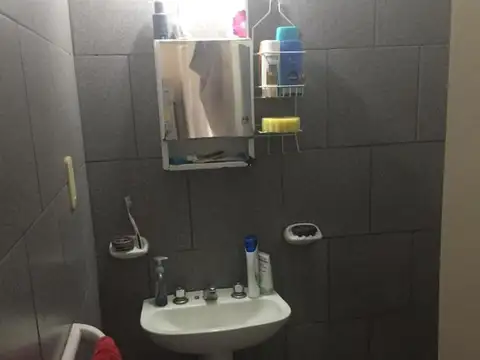 Complejo de Dptos de 2 dorm + Local