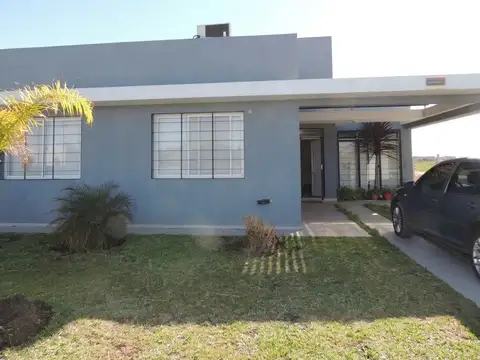 Casa 5 ambientes con 3 baños