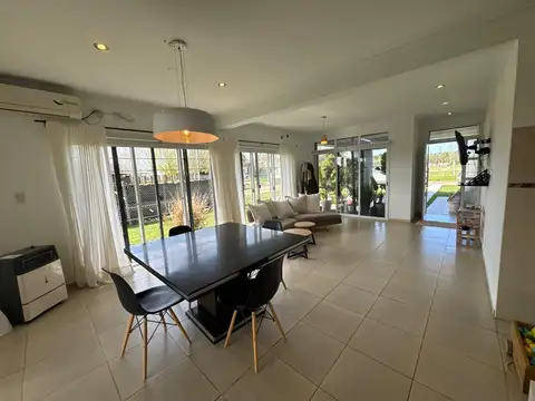 Casa en Venta al Este