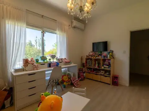 Casa 5 ambientes con 1 baño