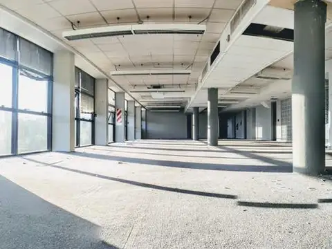 RETASADA Alquiler Oficina 300m2 o mas PUERTO MADERO cocheras