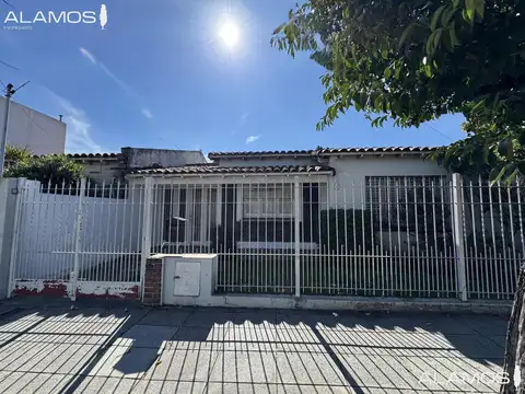VENTA CASA 3 AMBIENTES LOMAS DEL MIRADOR GRAN LOTE