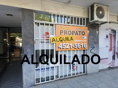 Local de 3 x 7.40 en excelente estado y ubicación sobre Avenida Olazábal!! 22 m2 totales!!!