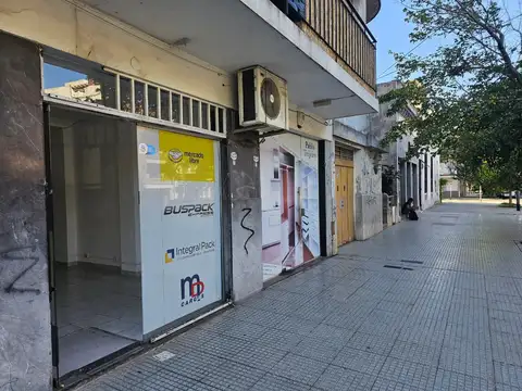 Local en Alquiler Via Pública