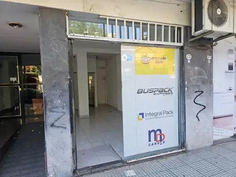 Local en Alquiler en Villa Urquiza, $ 850.000
