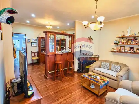 CASA EN VENTA FLORENCIO VARELA 4 AMBIENTES PERMUTA