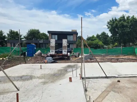 Casa 4 ambientes con 3 baños