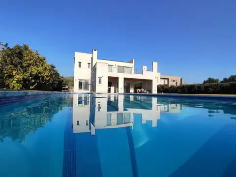 Casa en alquiler anual en Santa Teresa