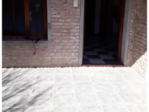 Casa en Venta en Carmen De Areco, USD 140.000