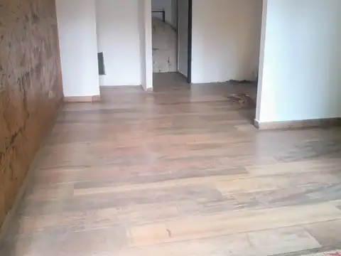 EXCELENTE LOCAL "APTO TODO RUBRO" sobre Av. Pedro Goyena