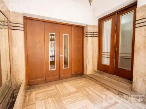 RESIDENCIA URBANA CON CARÁCTER