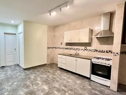 Depto Tipo Casa en Alquiler de 3 ambientes