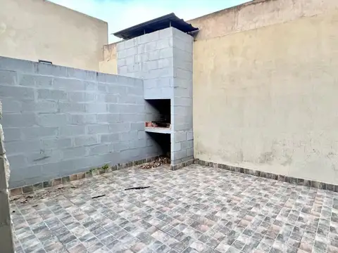 Depto Tipo Casa en Alquiler de 2 dormitorios