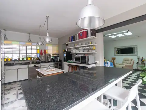Casa en Venta con 1 cochera
