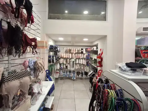 Local en Venta en Barrio Norte, USD 550.000