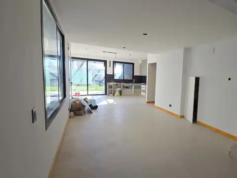 Depto Tipo Casa 5 ambientes con 2 baños