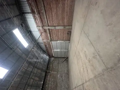Galpon en Alquiler en Barrio Santa Ana II, $ 2.800.000