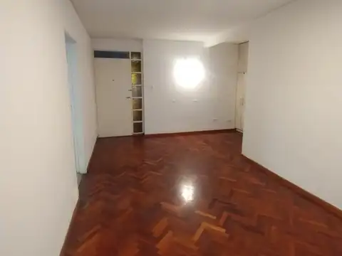 9 de julio 780 -Piso 1- Dto 4. Ciudad
