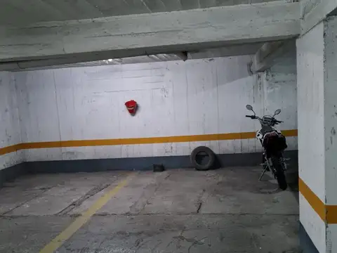 VENTA COCHERA SUBTERRANEA EDIFICIO LAS HERAS 240
