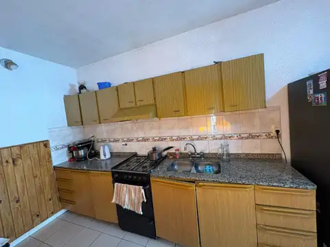 Casa 4 ambientes con 1 baño
