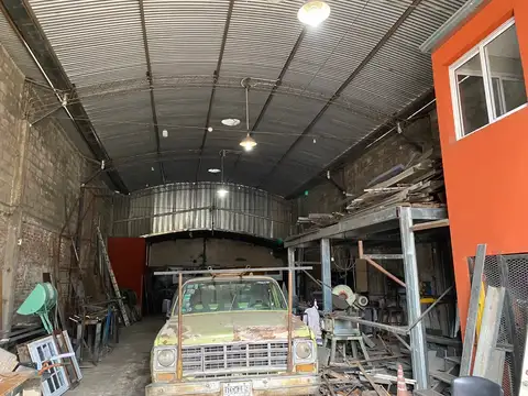 Galpon en Venta 10  mts Frente