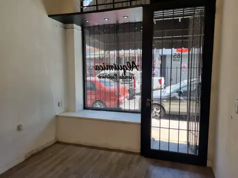 Local en Alquiler en Quilmes, $ 500.000