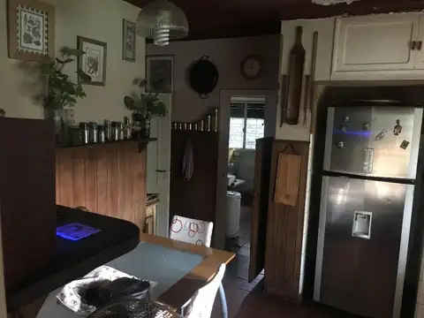 VENTA – IMPRESIONANTE CASA TIPO CHALET DE 8 AMBIENTES – CIUDAD JARDÍN