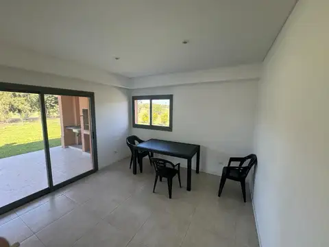 Hermosa Casa en  alquiler y en venta.